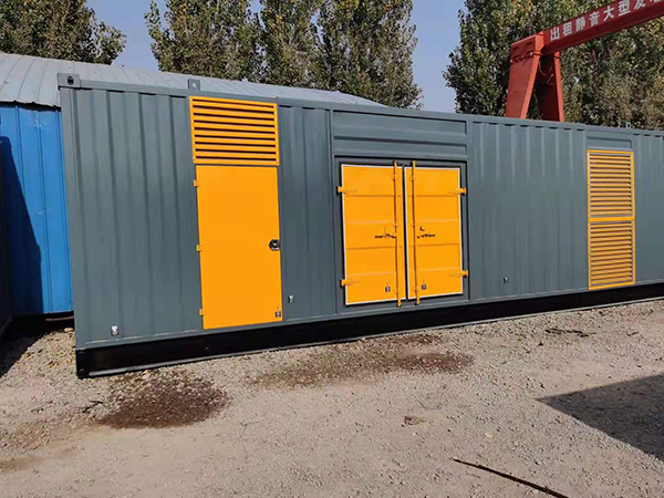 伊犁300kw 柴油发电机组用多大的空气开关？