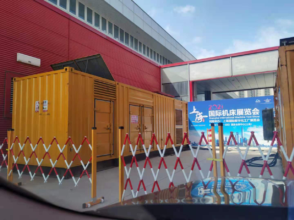 伊犁出租发电机-柴油发电机和汽油发电机哪个更好一些？